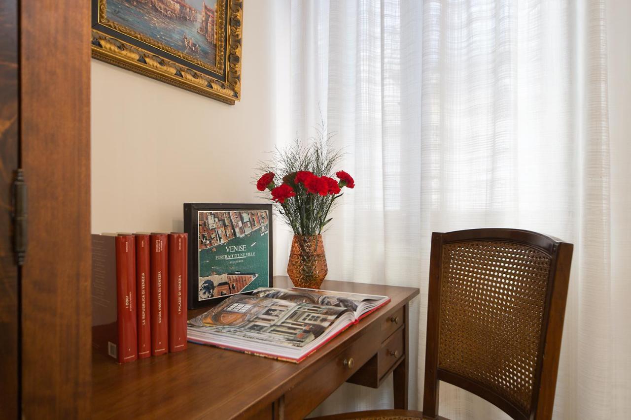 At 2 Minutes From San Marco Square Apartman Velence Kültér fotó