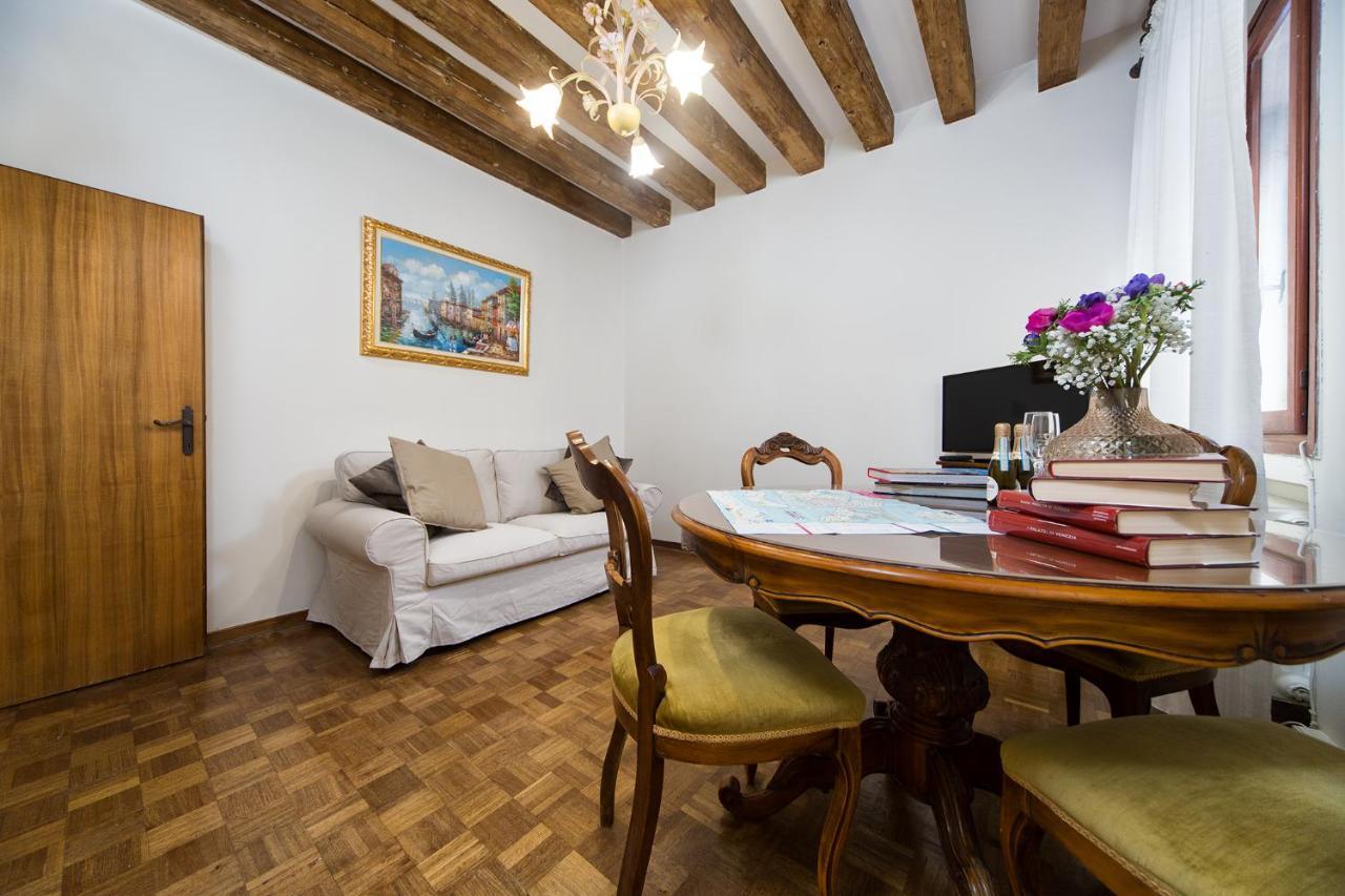 At 2 Minutes From San Marco Square Apartman Velence Kültér fotó
